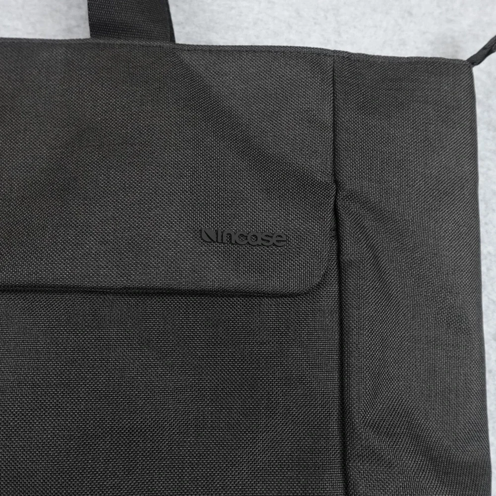 Incase Crosstown Tote Laptop Bag Black Nylon Work Travel Daily Compartments